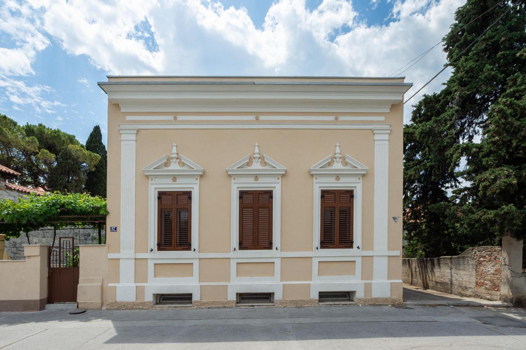 Vila Antique Garden Split