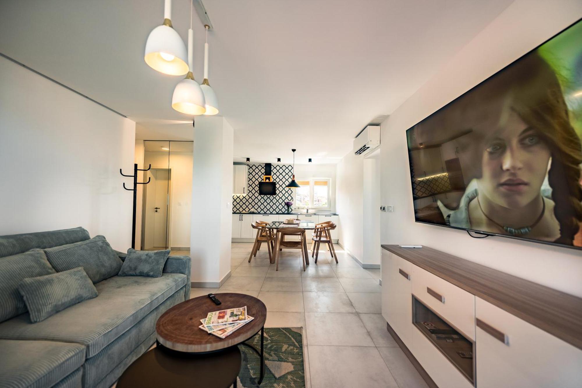 Apartman Penthouse With View In Center Split