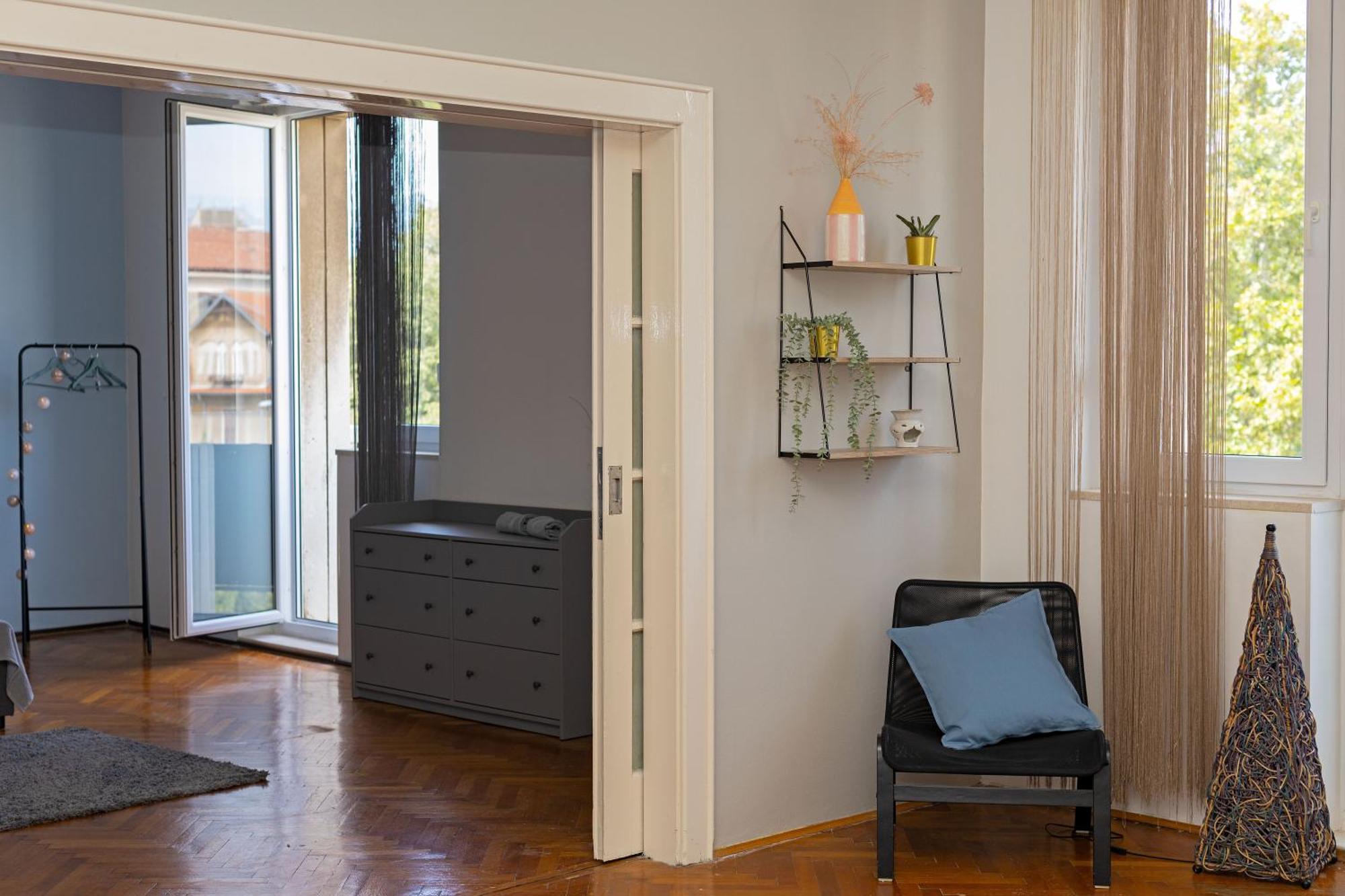 Apartment Antique