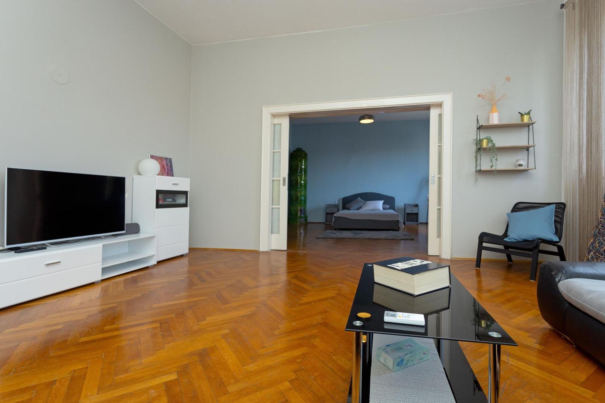 Antique Apartment Split