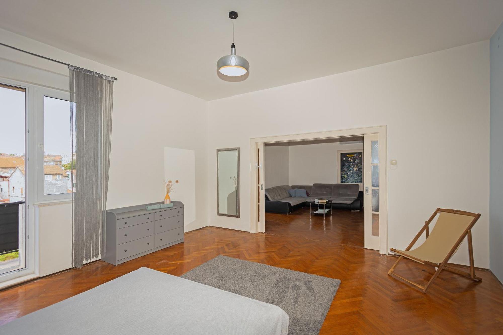 Apartment Antique *