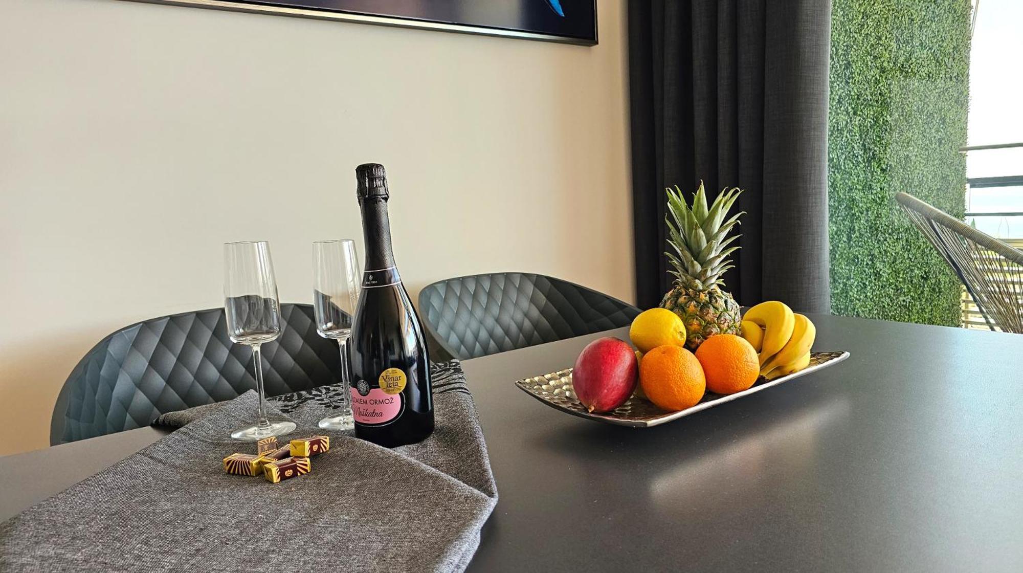 Bob Luxury Design & Sea View Apartman