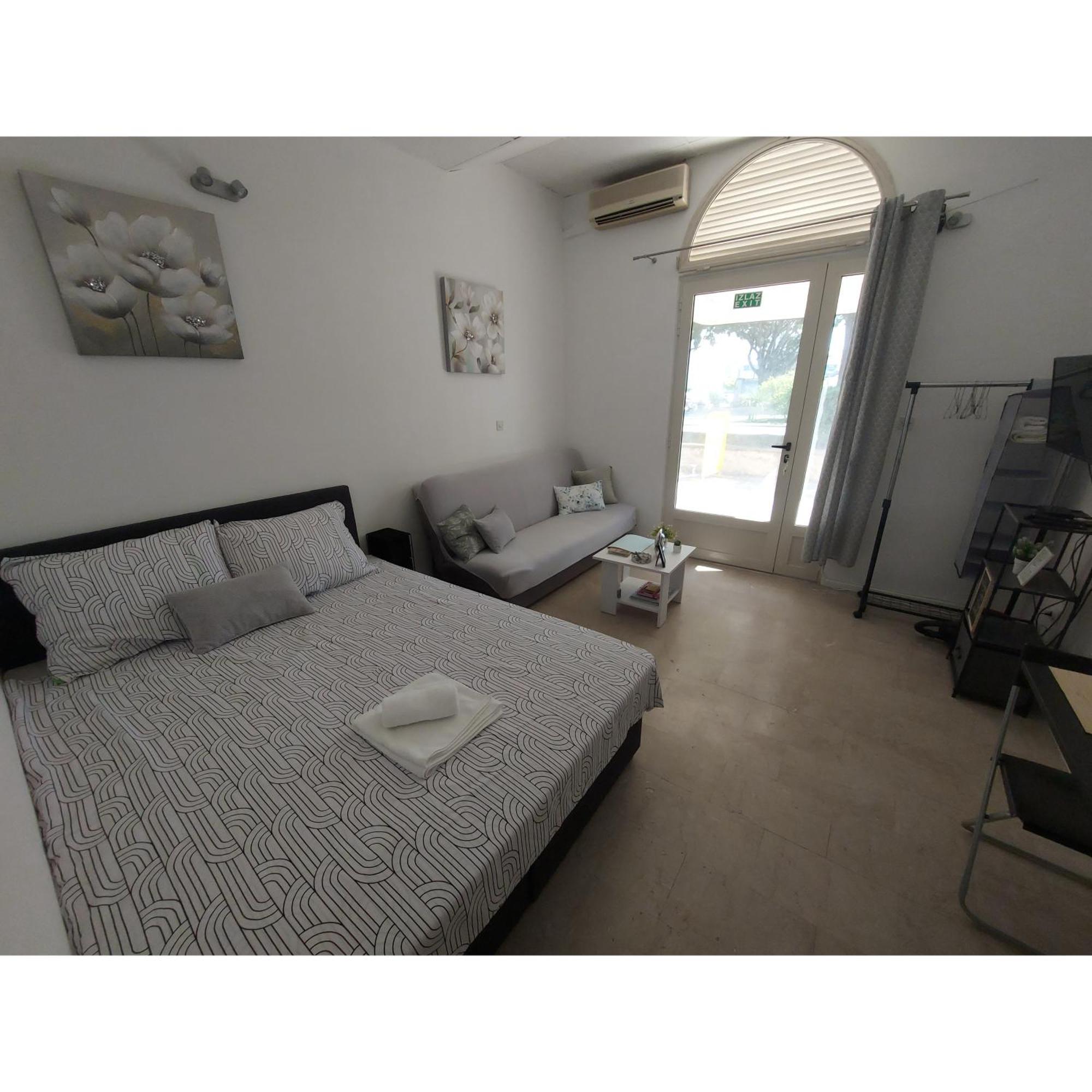 Apartment Lee