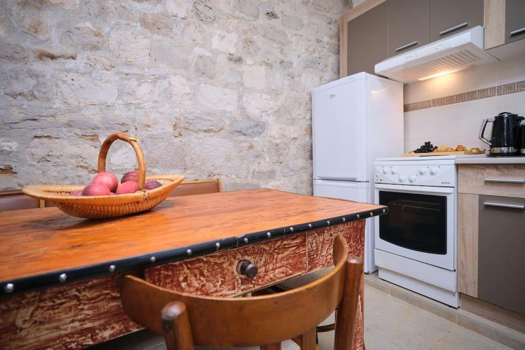 Galeriana Palace By Litto Apartment