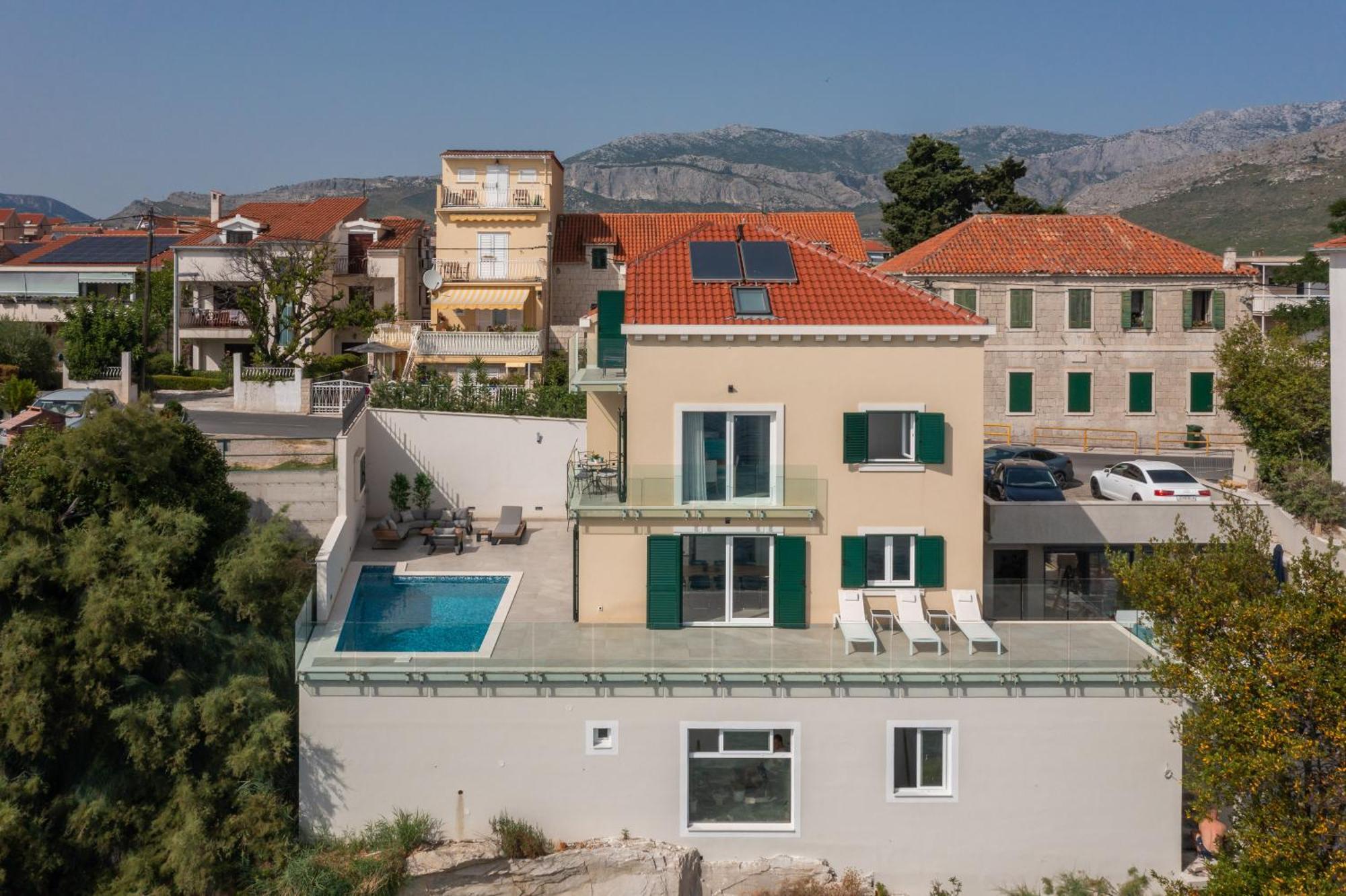 Epetium Villa *