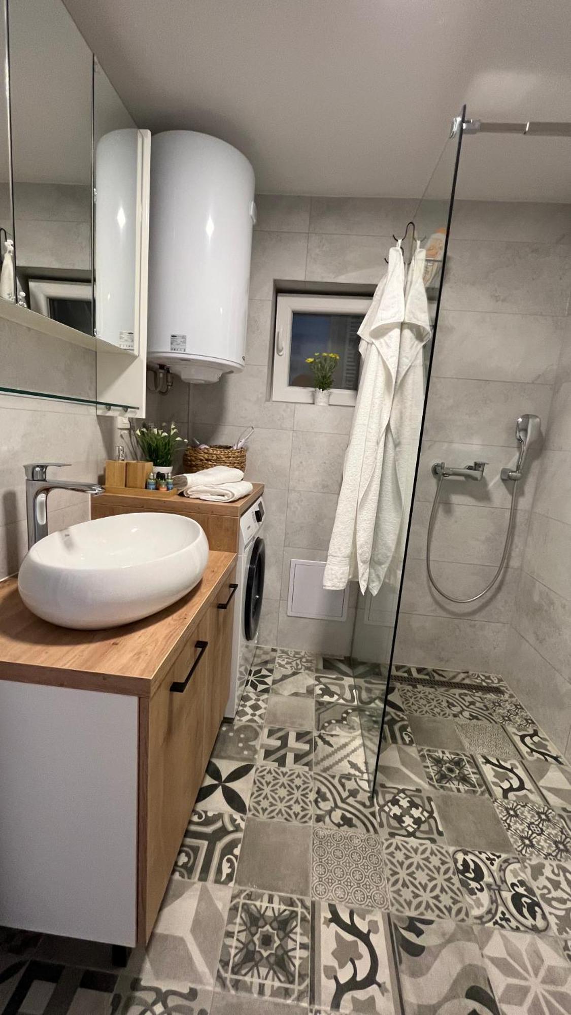 Apartment Lalica *