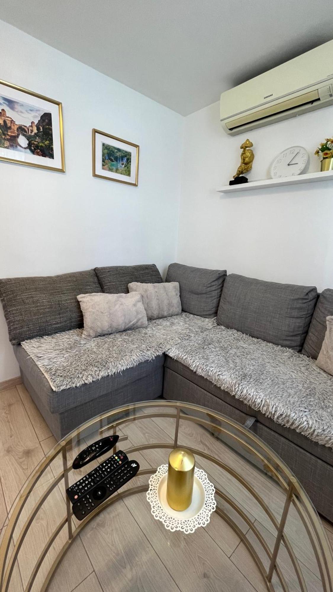 Lalica Apartment *