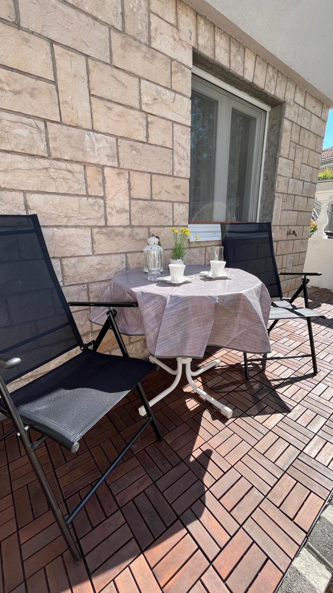 Apartment Lalica *