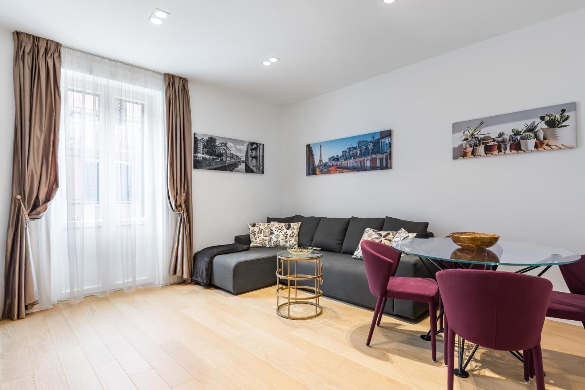Apartment Eva Luxury Two Bedrooms & Bacvice