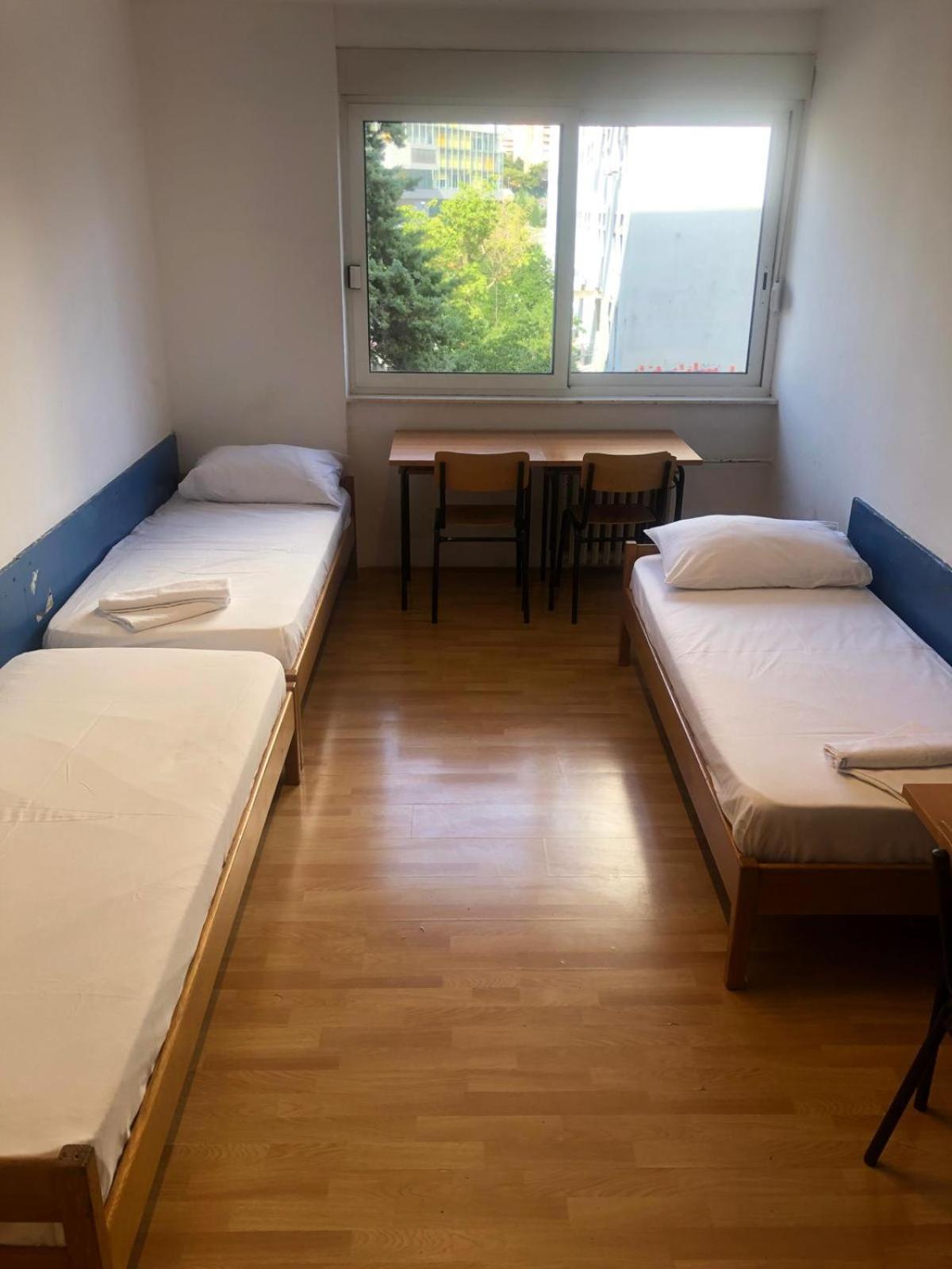 Summer Budget Hostel Split