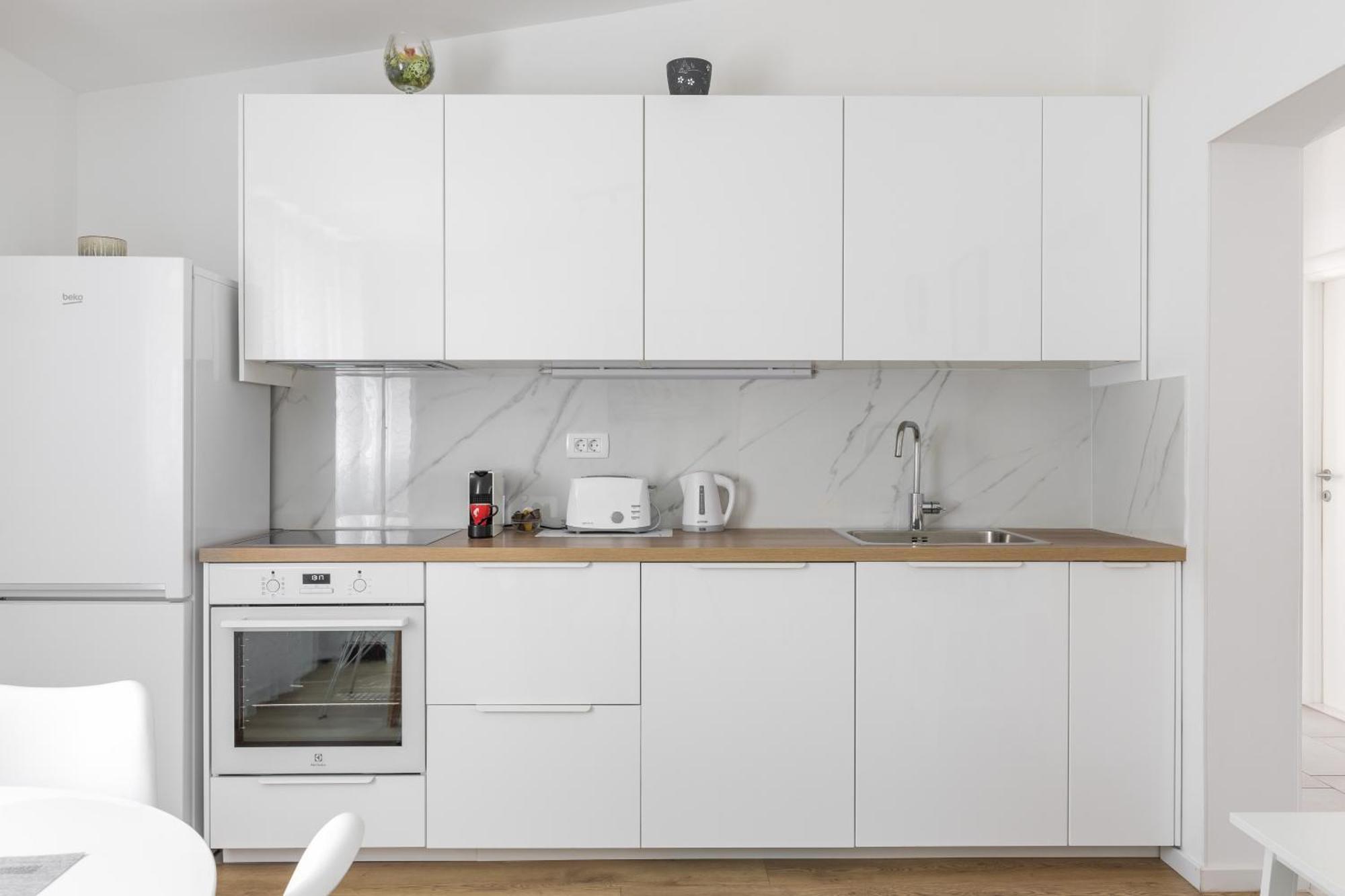 Tonina - House With Terrace, Jacuzzi, Free Parking Split