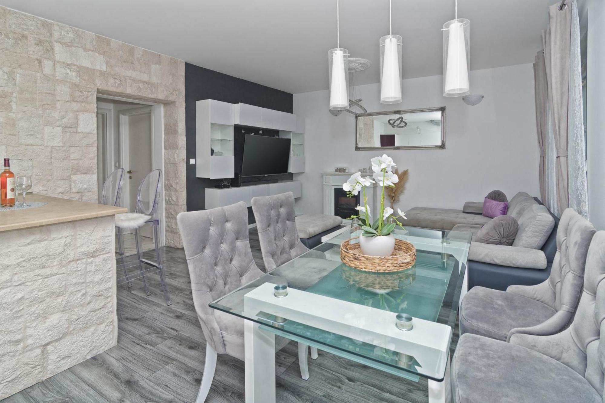 Apartment Anachi *