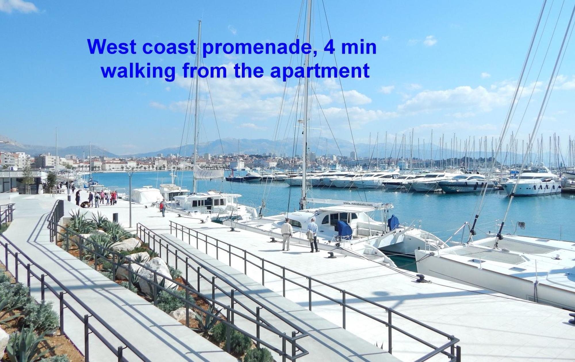 Apartment Beachfront With Balcony And Parking