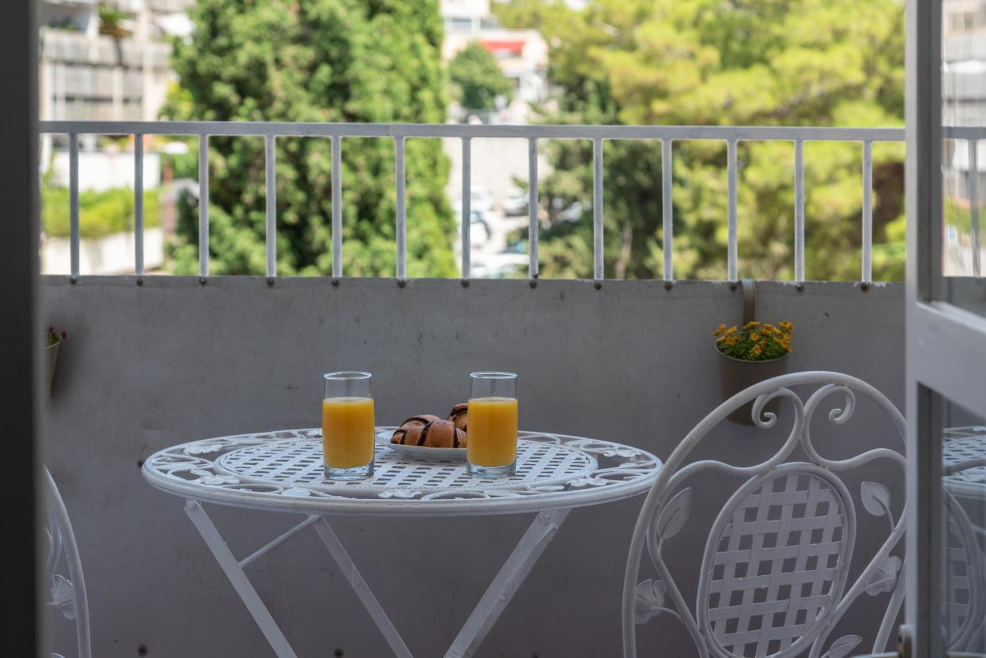 Sunnyrose - Walking Distance From Znjan - Free Public Parking - Huge Balcony *