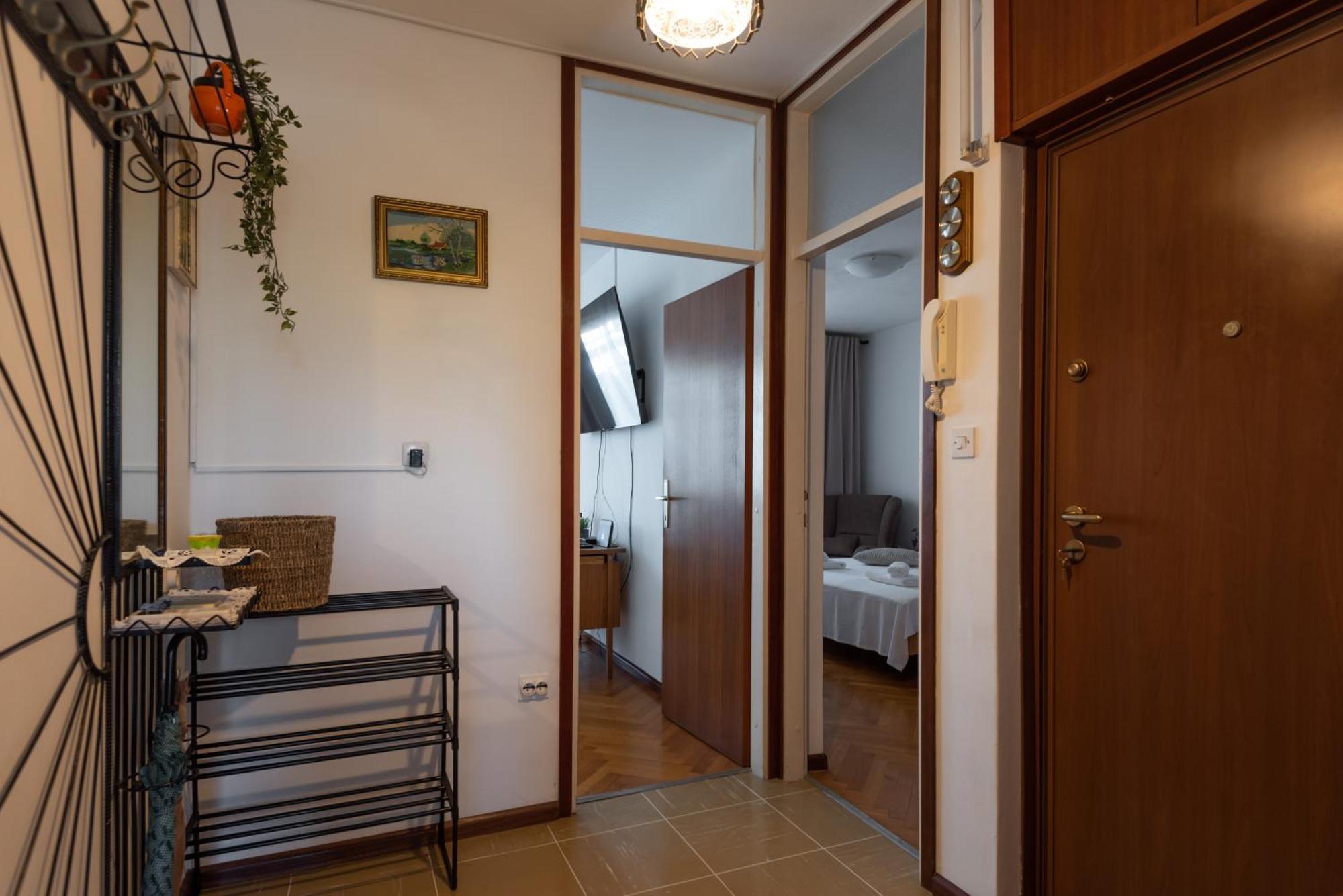 Apartman Sunnyrose - Walking Distance From Znjan - Free Public Parking - Huge Balcony Split