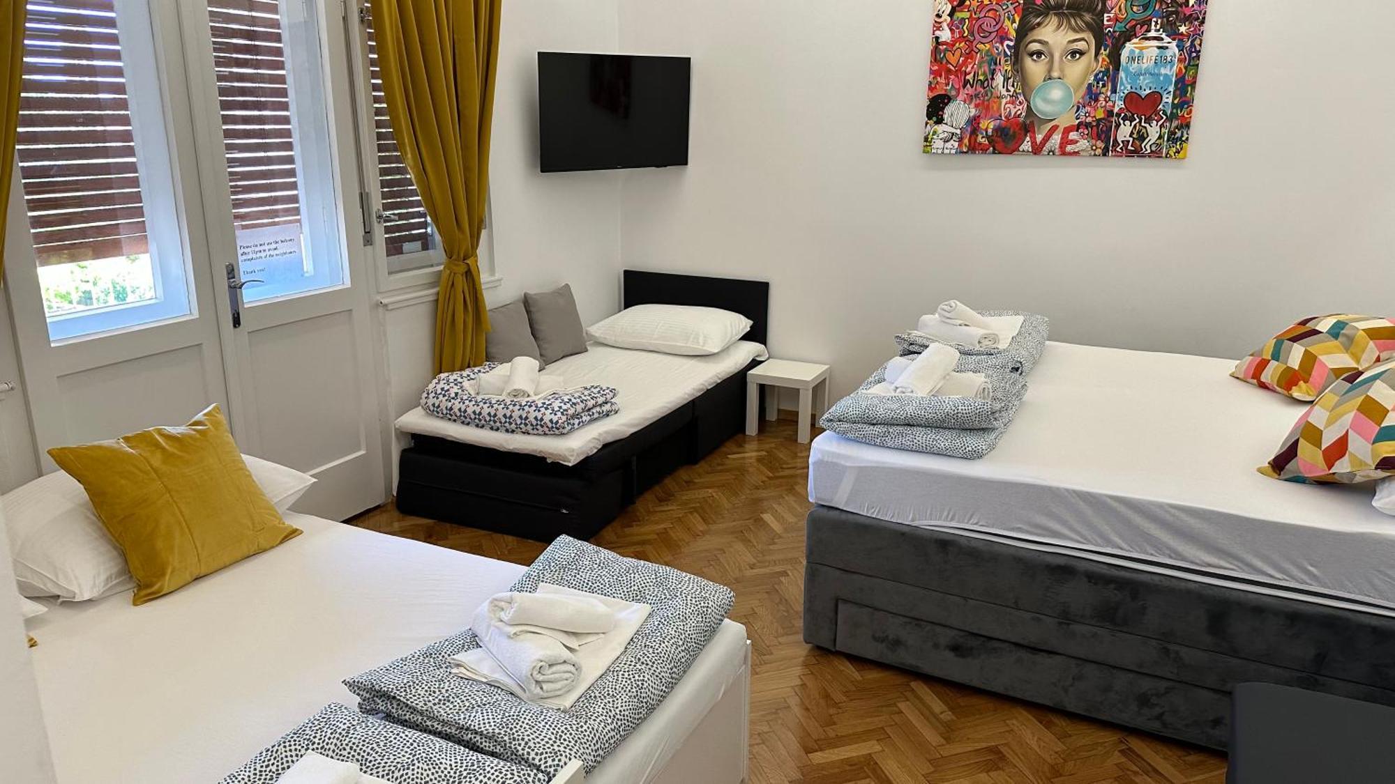 Iris Oasis Apartment Split