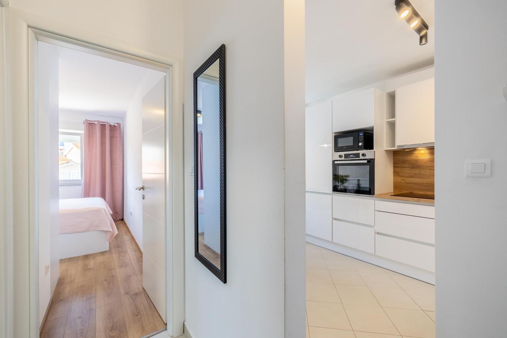Cosy Terrano -free Private Parking Apartment *