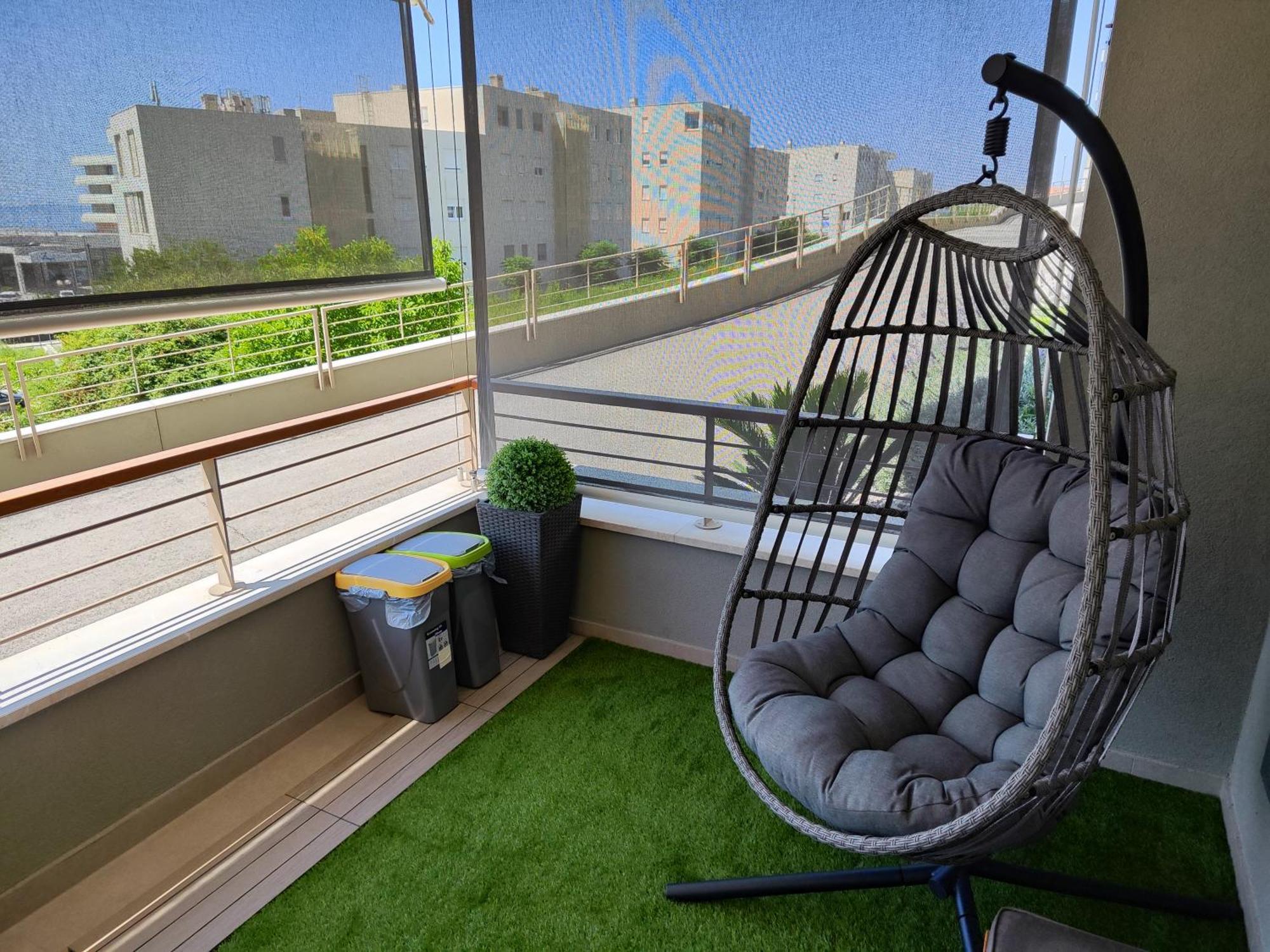 Luxury 4seasons With Garage