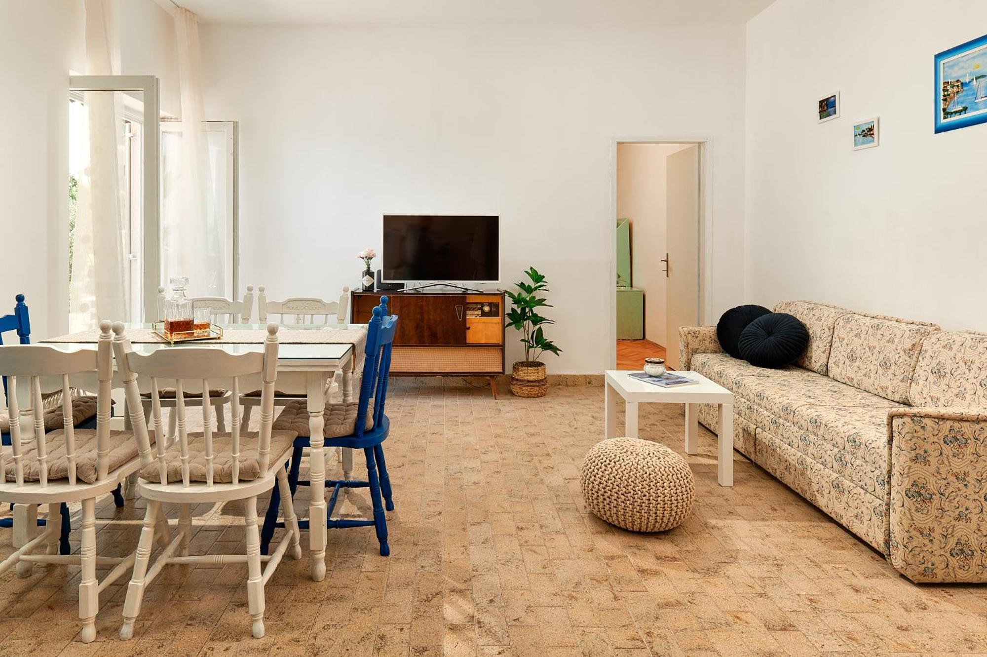 Boris Apartment