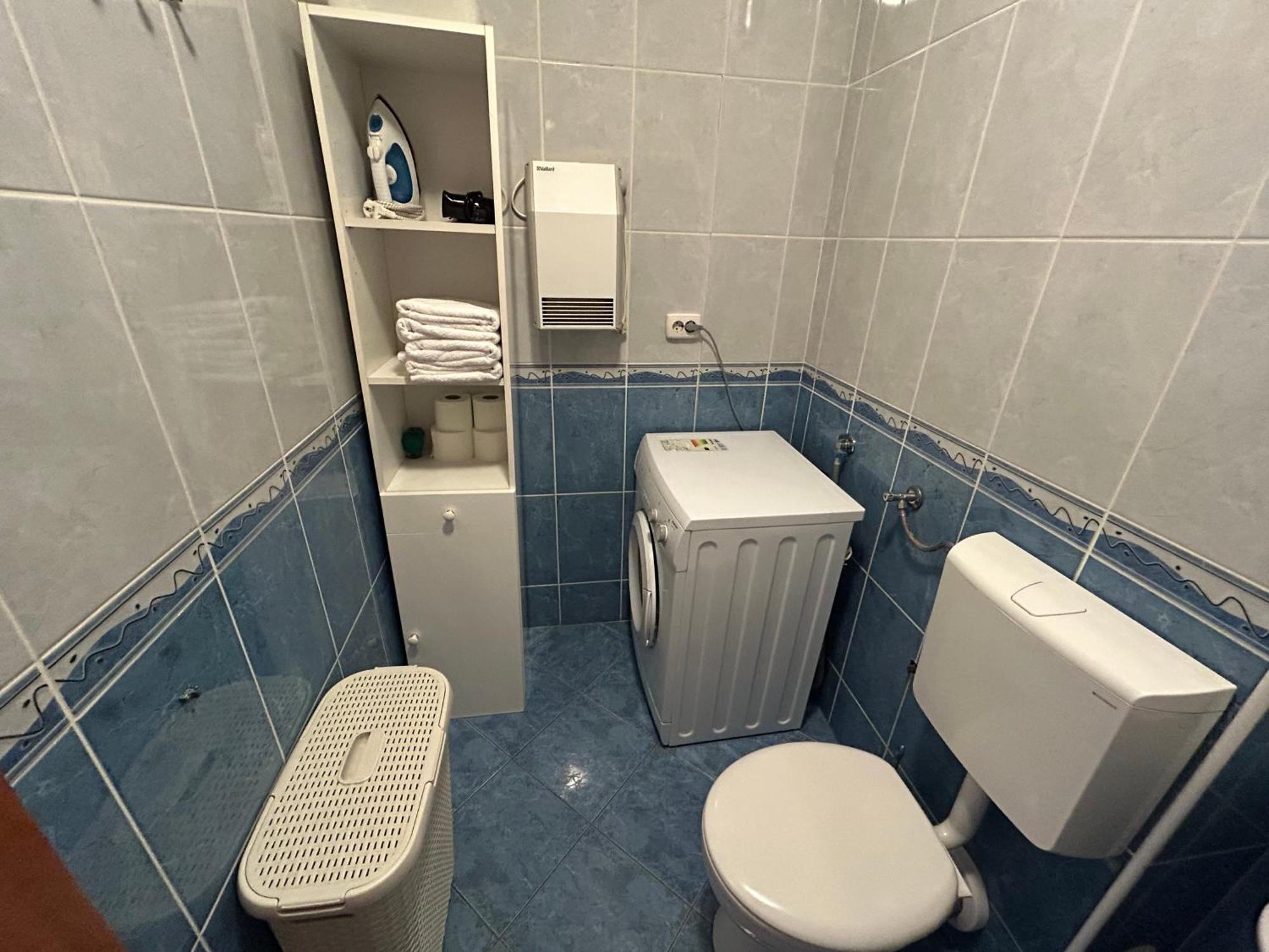 Summertime Apartment Split