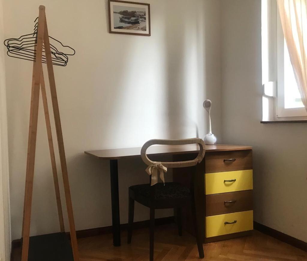 Apartment 2 Bedroom Apartment/parking/market *