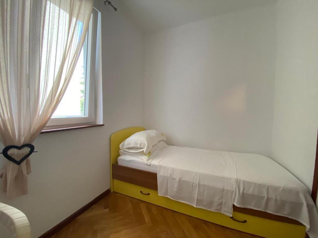 2 Bedroom Apartment/parking/market