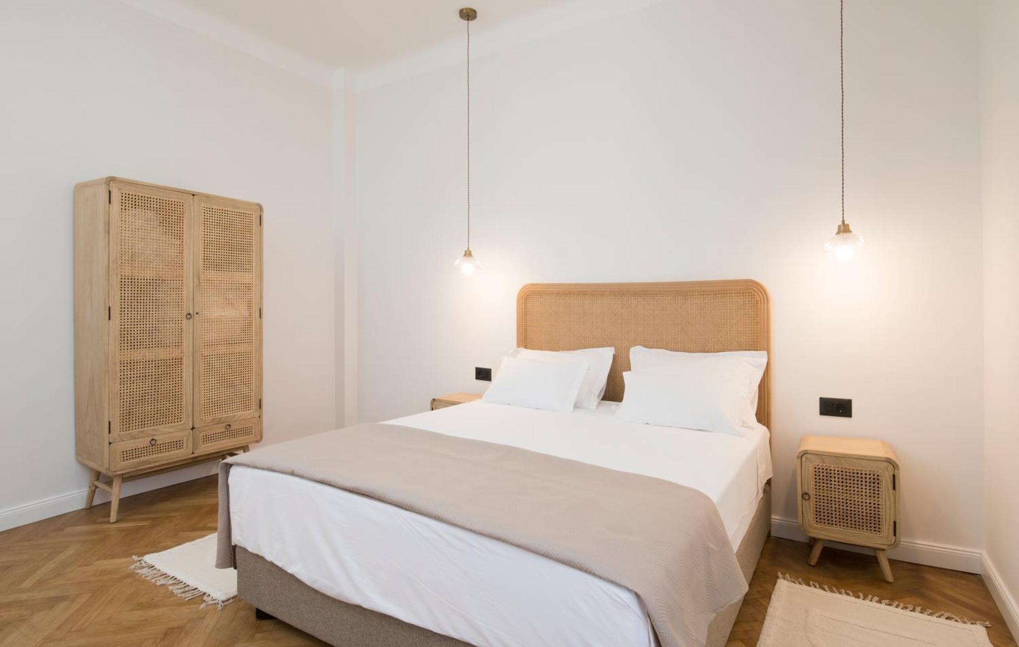 Luxury Bella - Centre W Free Parking Split