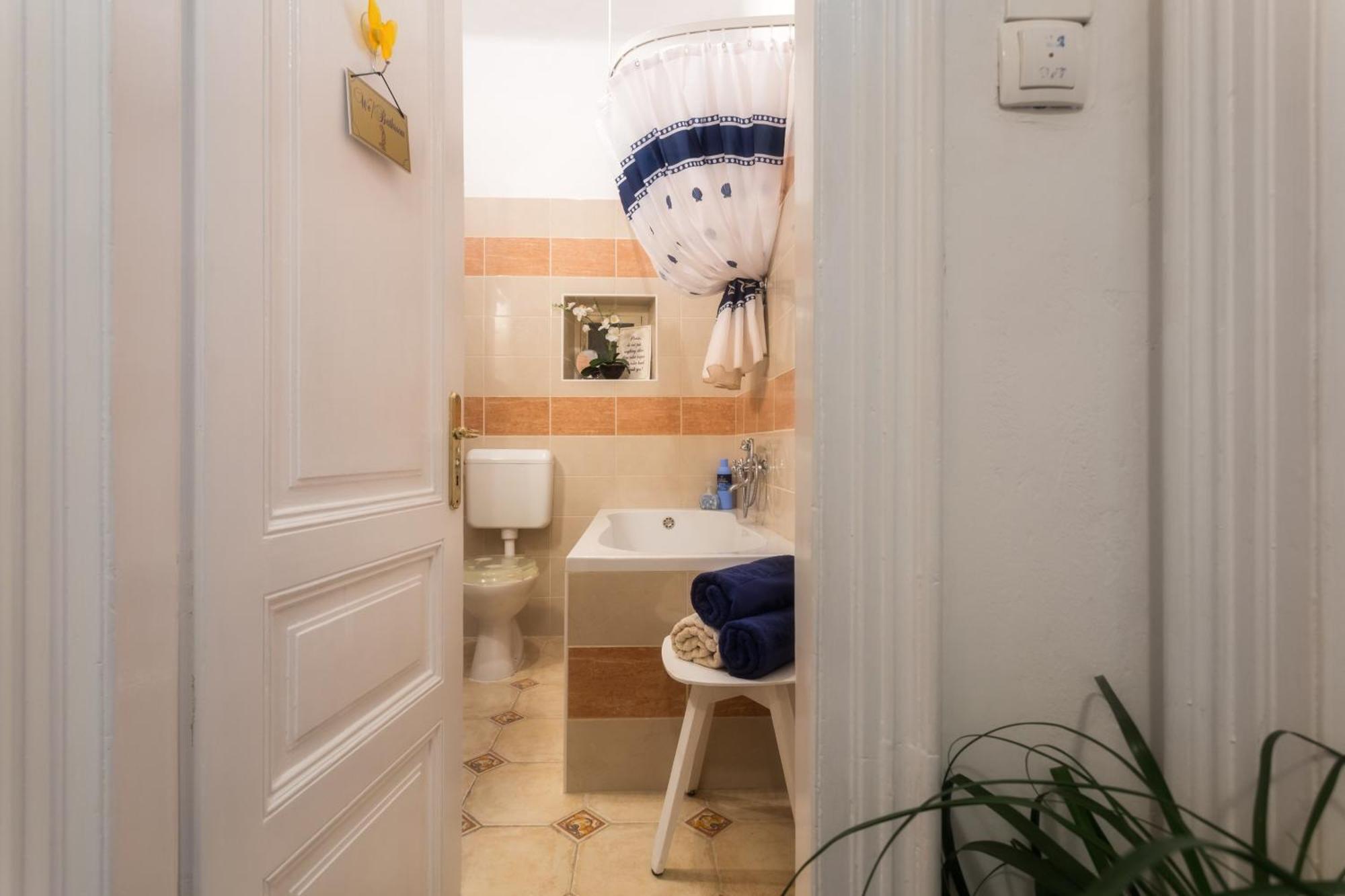 Guest house 