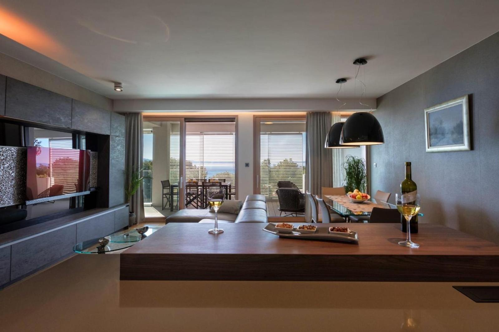 Gray Pearl - Luxury With Pool