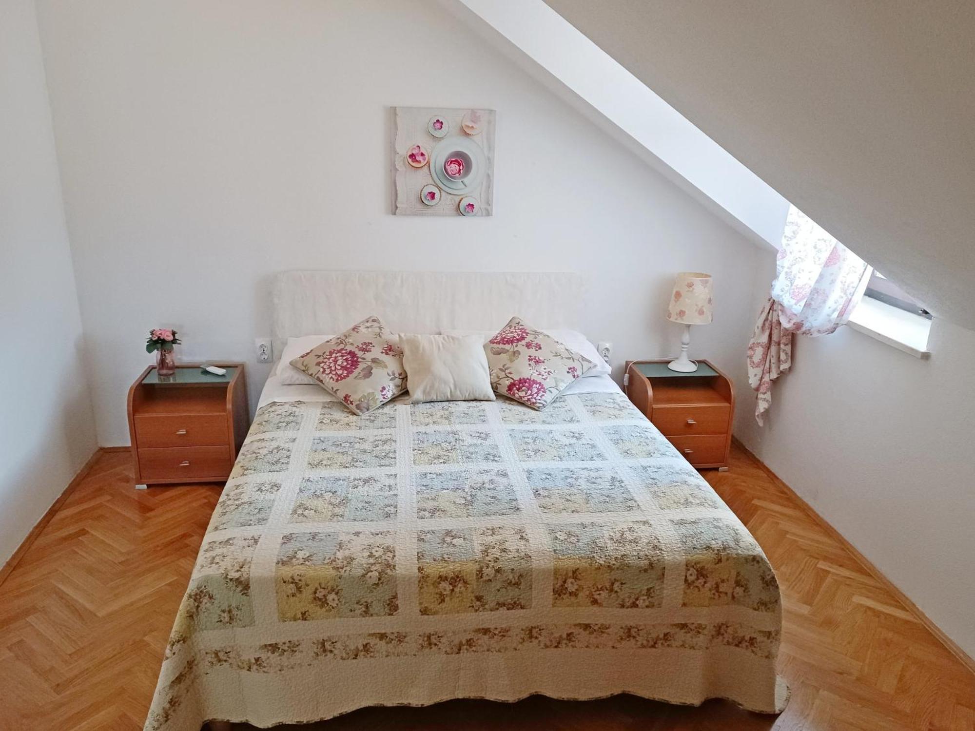 F&a Apartment *
