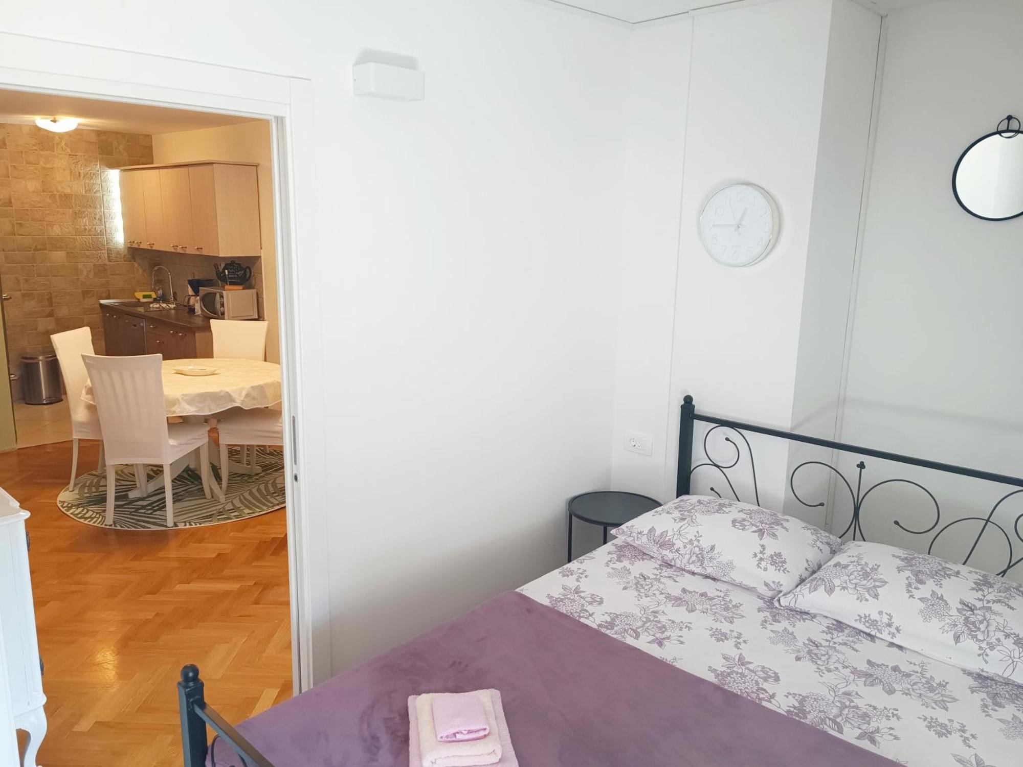 F&a Apartment *