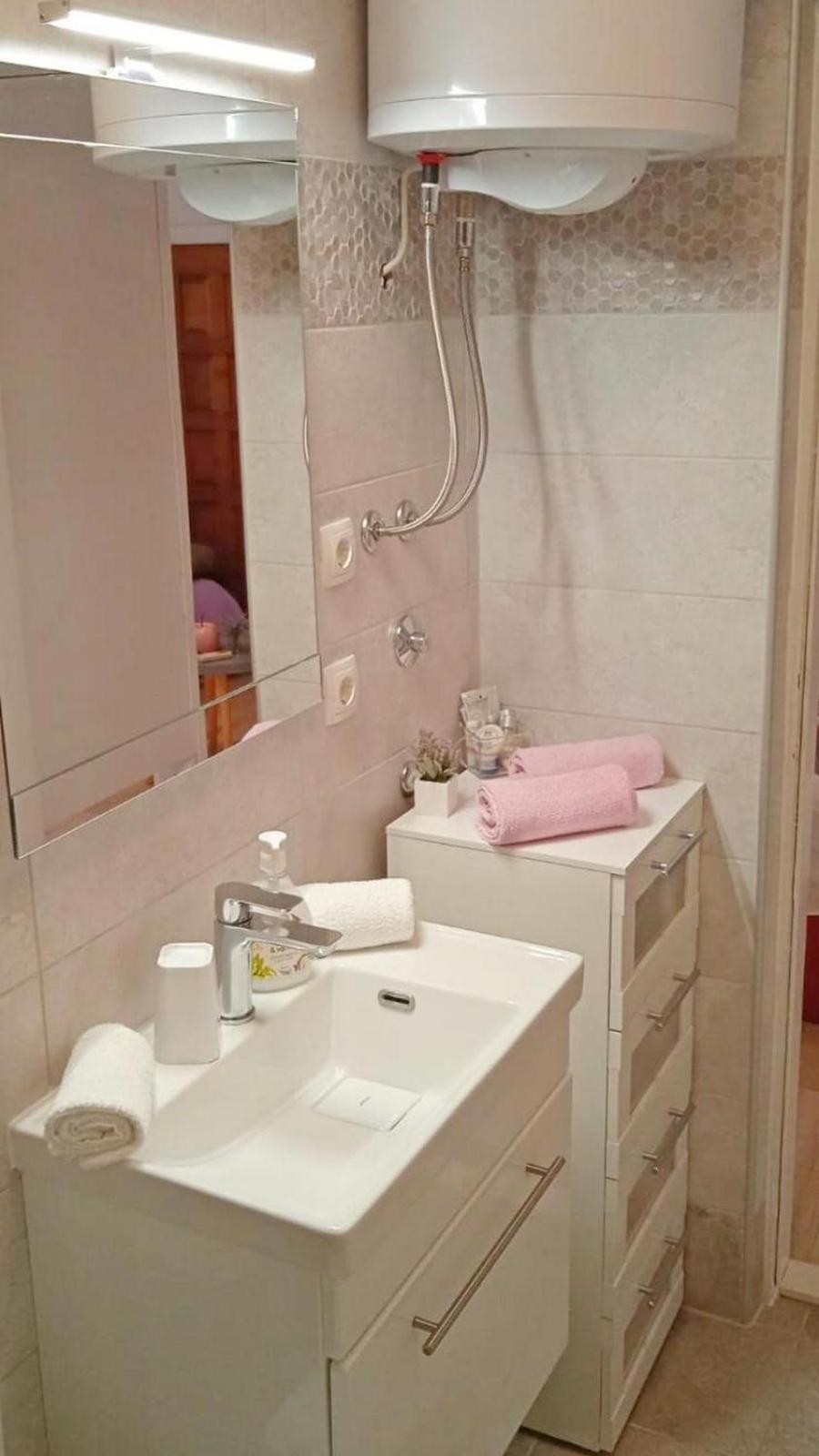 Apartment F&a