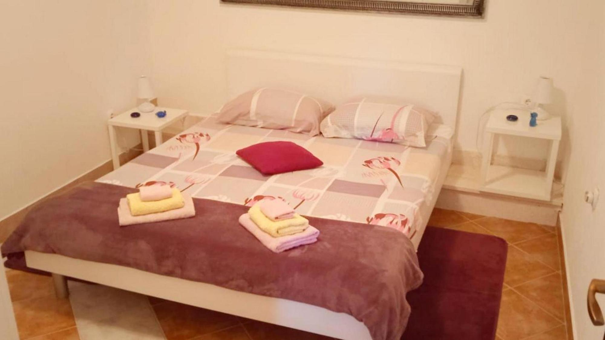 F&a Apartment *