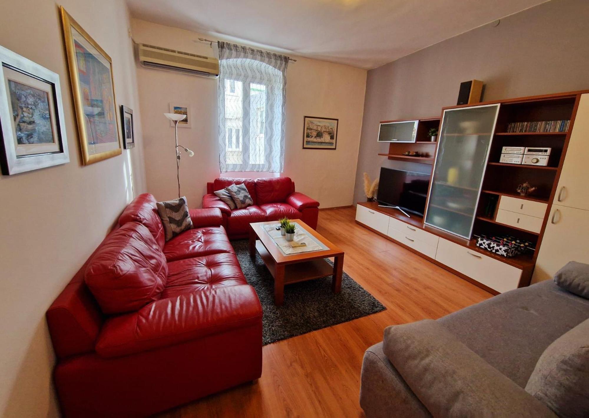 Downtown Nora Apartment *