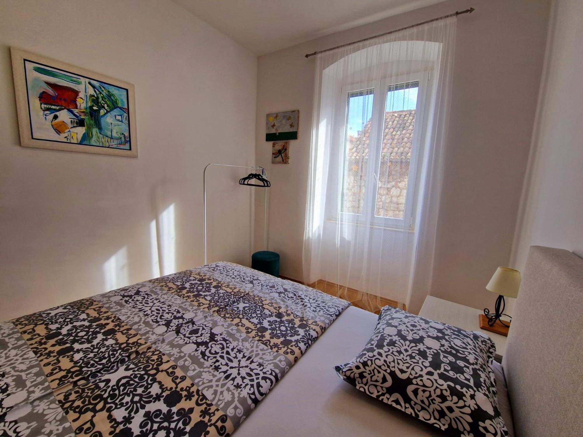 Downtown Nora Apartment Split