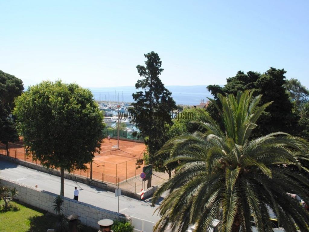 Beach Split Apartments Apartment Split