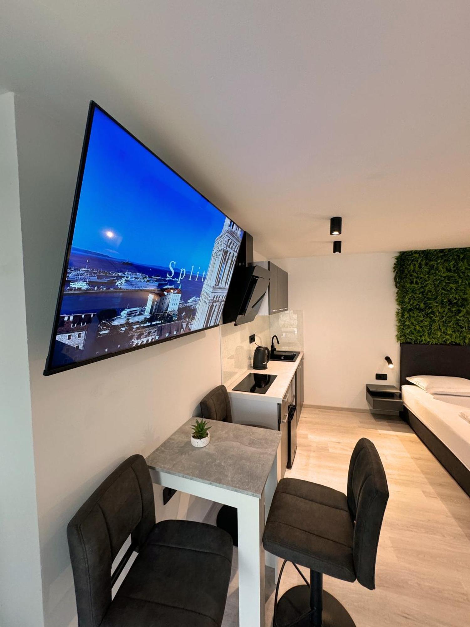 Luxe Adriatic Apartment Split