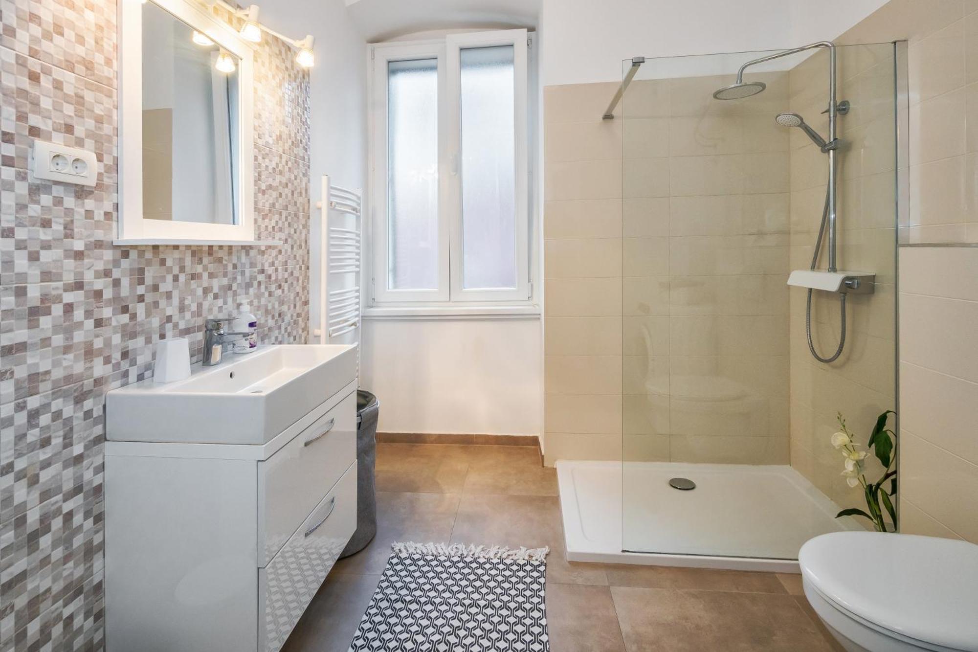 Center Secession Charm Near National Theatre Apartment *