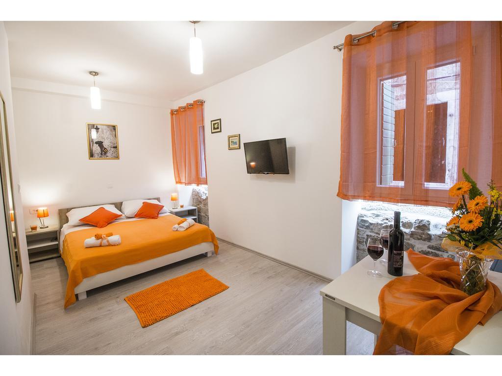 Apartment Old Square *