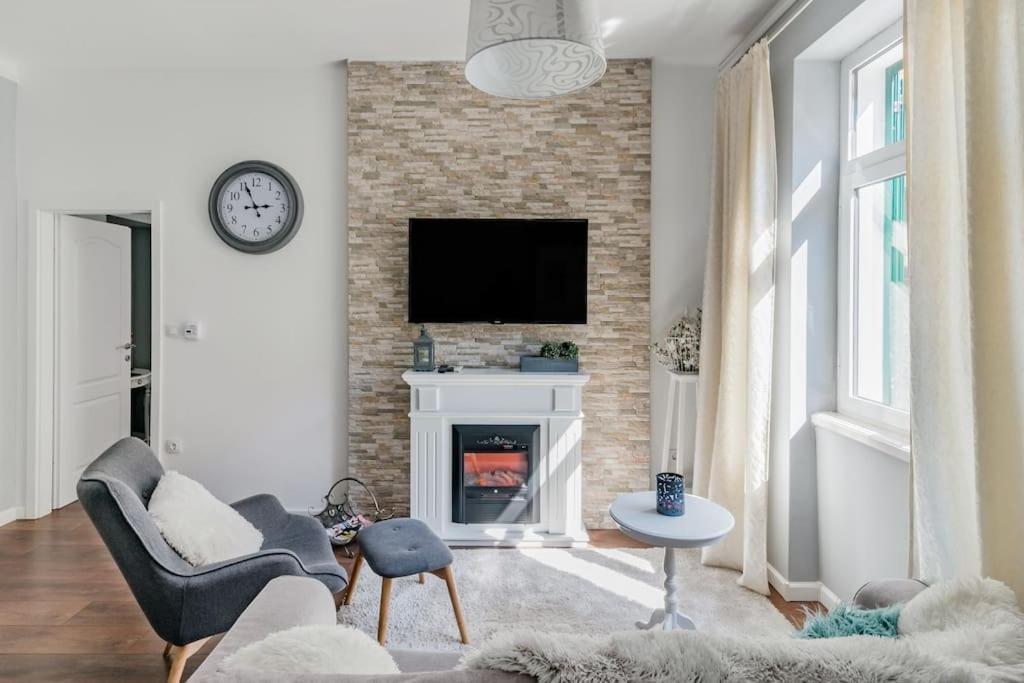 Apartment Bluestar Close To The Bacvice