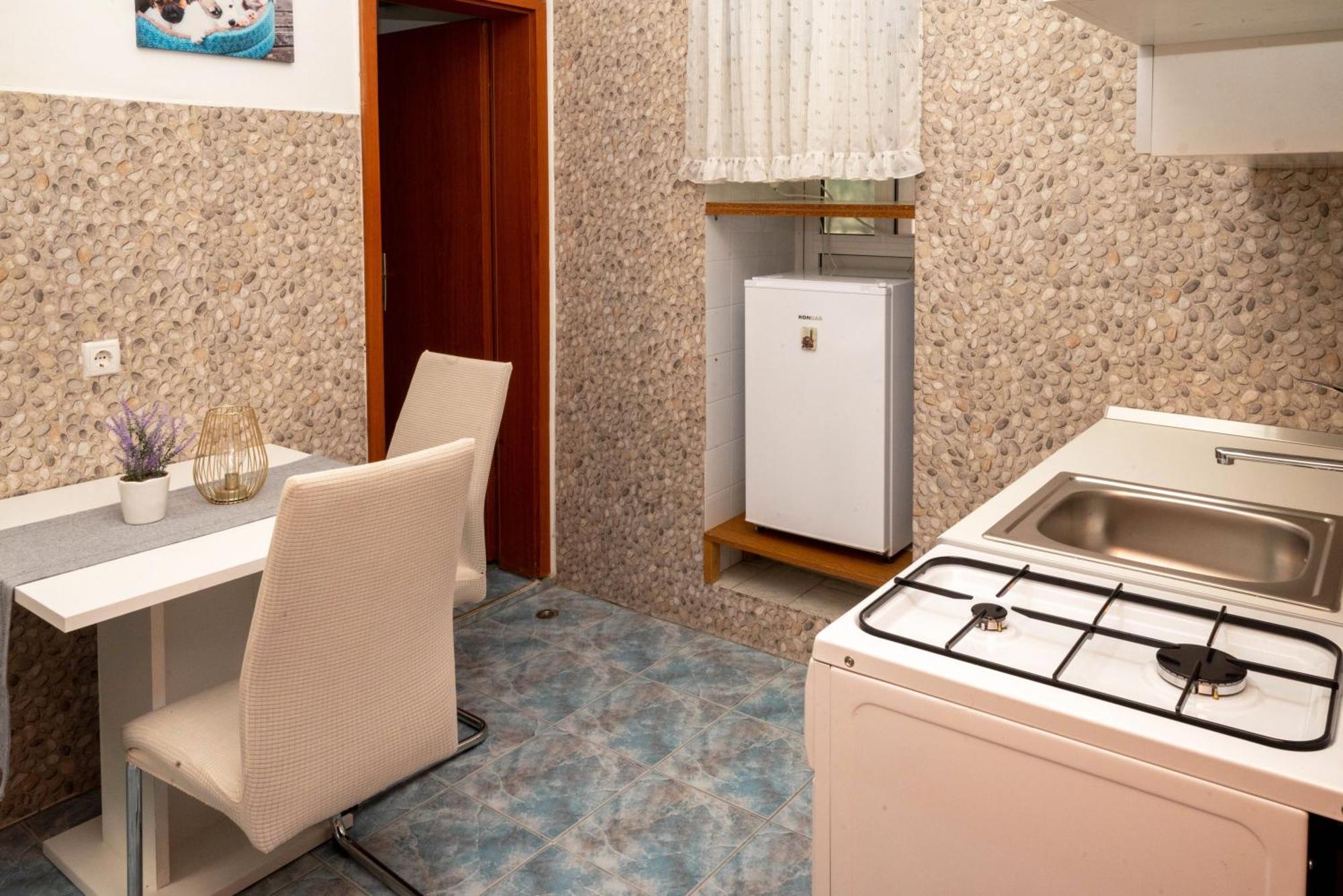 Guest house Ivona 3*