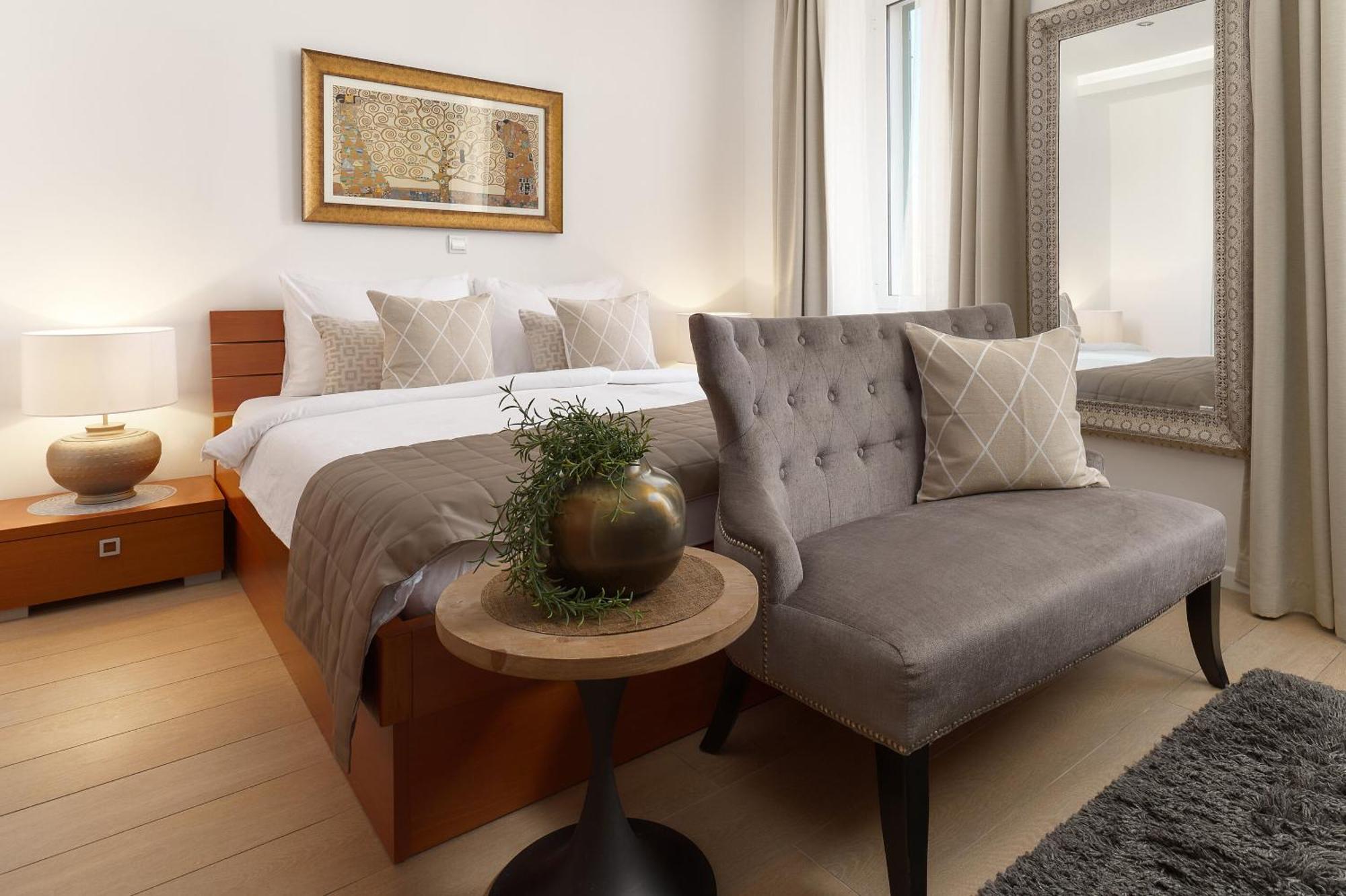 Appartement 81 *