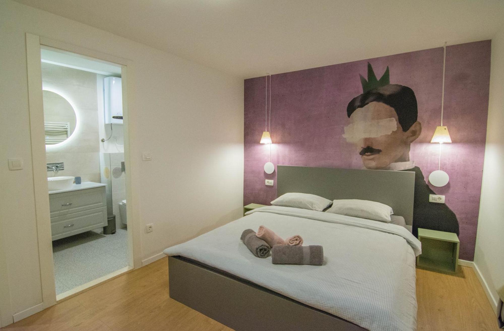 Apartment Romiru And *