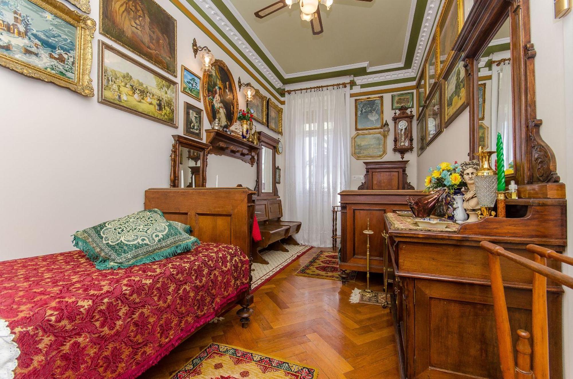 Vintage Bossanova Apartment Split