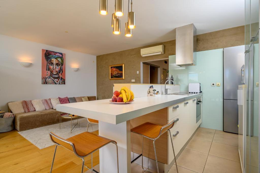 Apartamento Luxury Eni On The West Coast Split