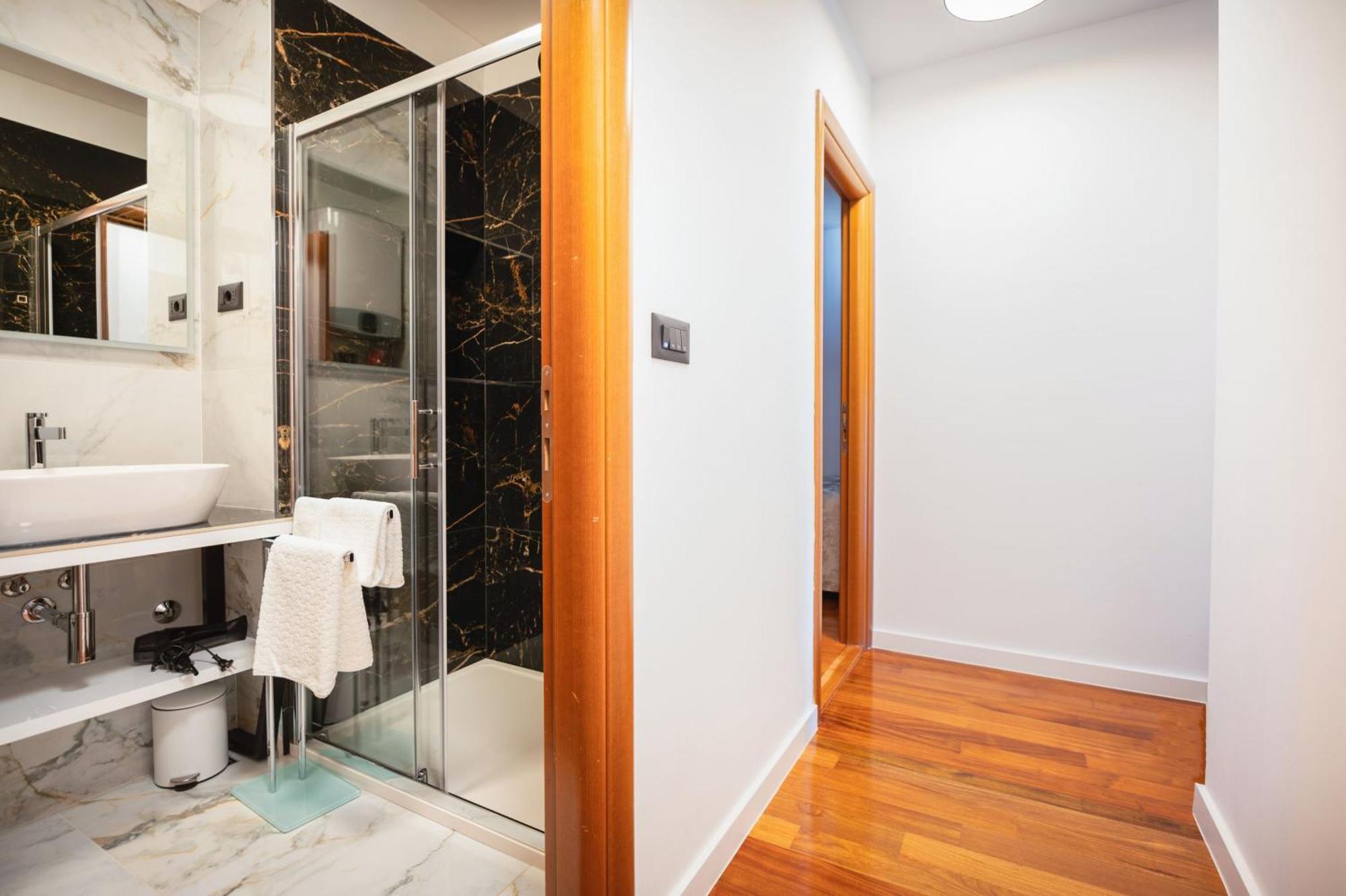 Apartment No 15 *