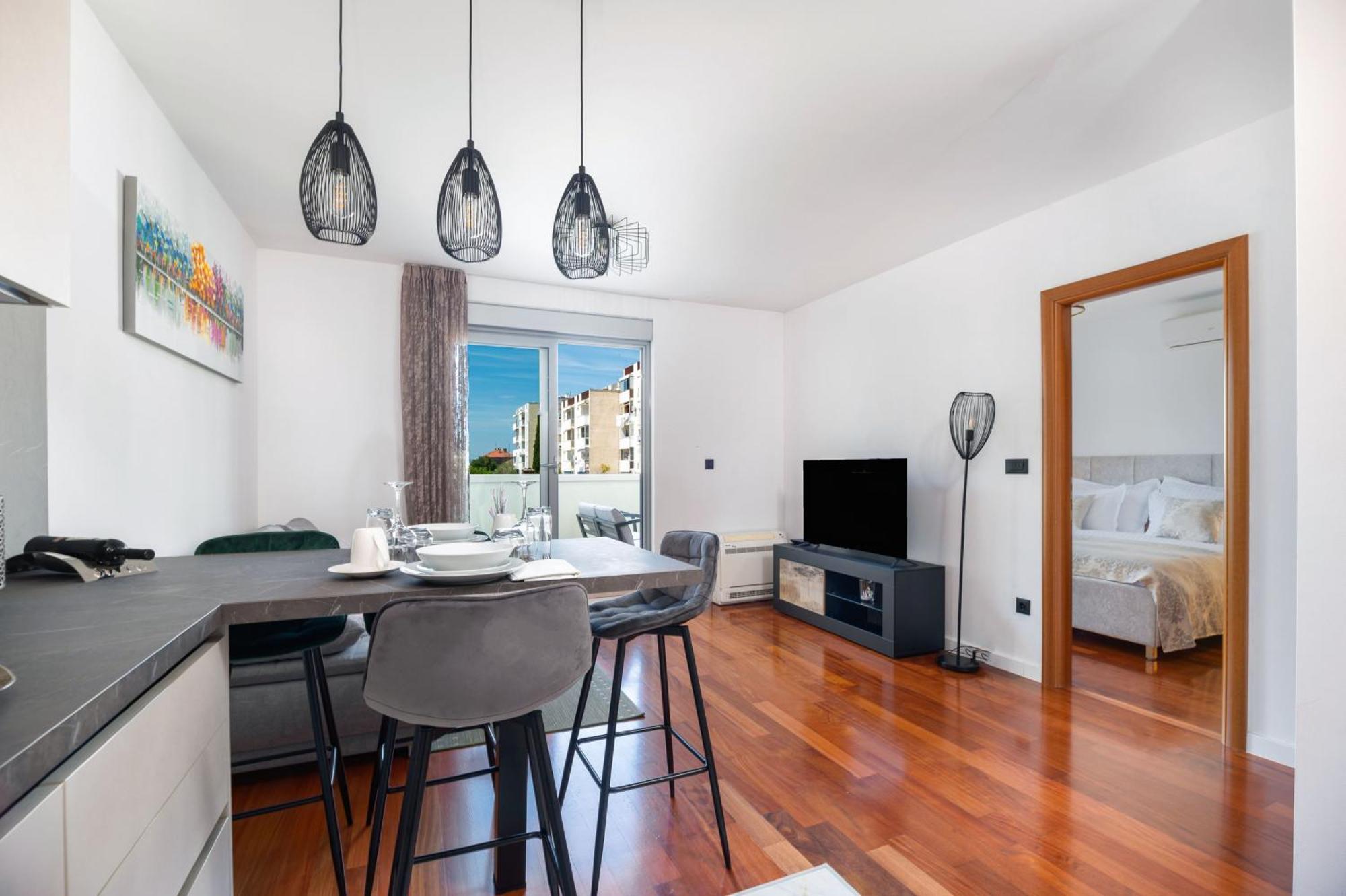 Apartment No 15