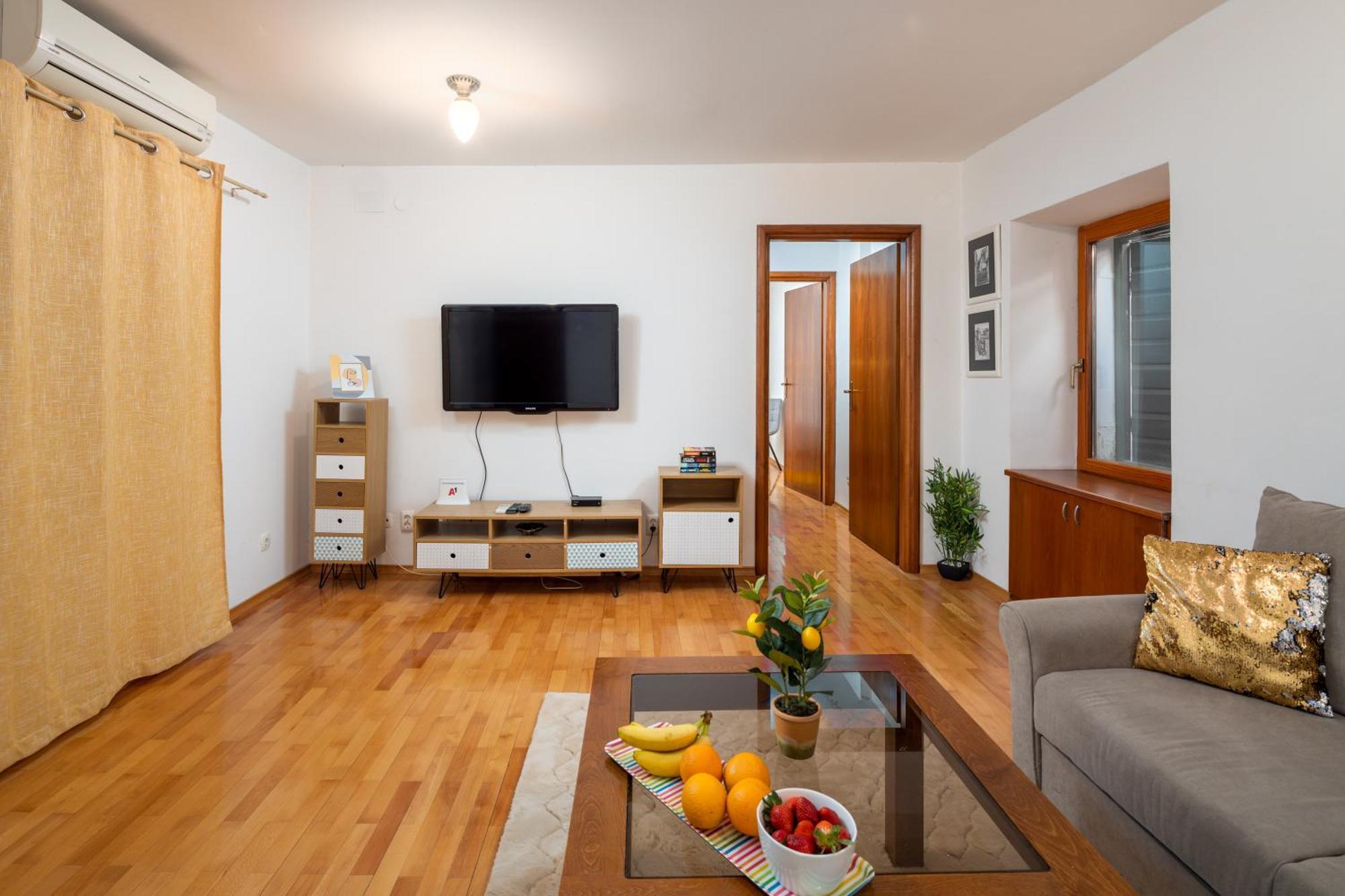 Piazza Square City Top Centre Apartment *