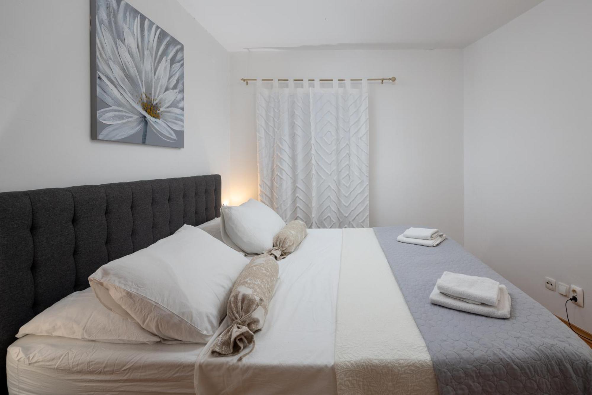 Piazza Square City Top Centre Apartment