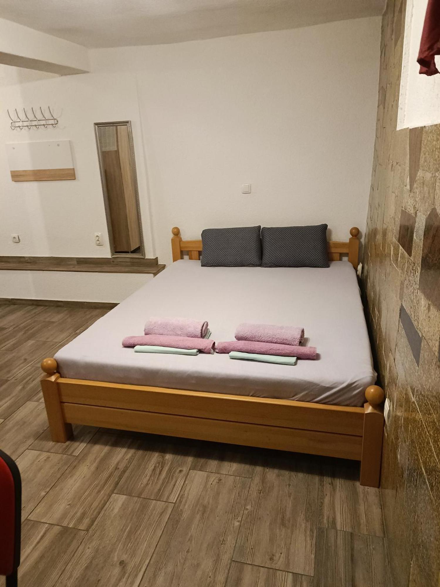 Rooms- Denis Split